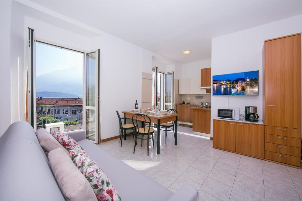 Residence Riva Del Lario Граведона Екстериор снимка